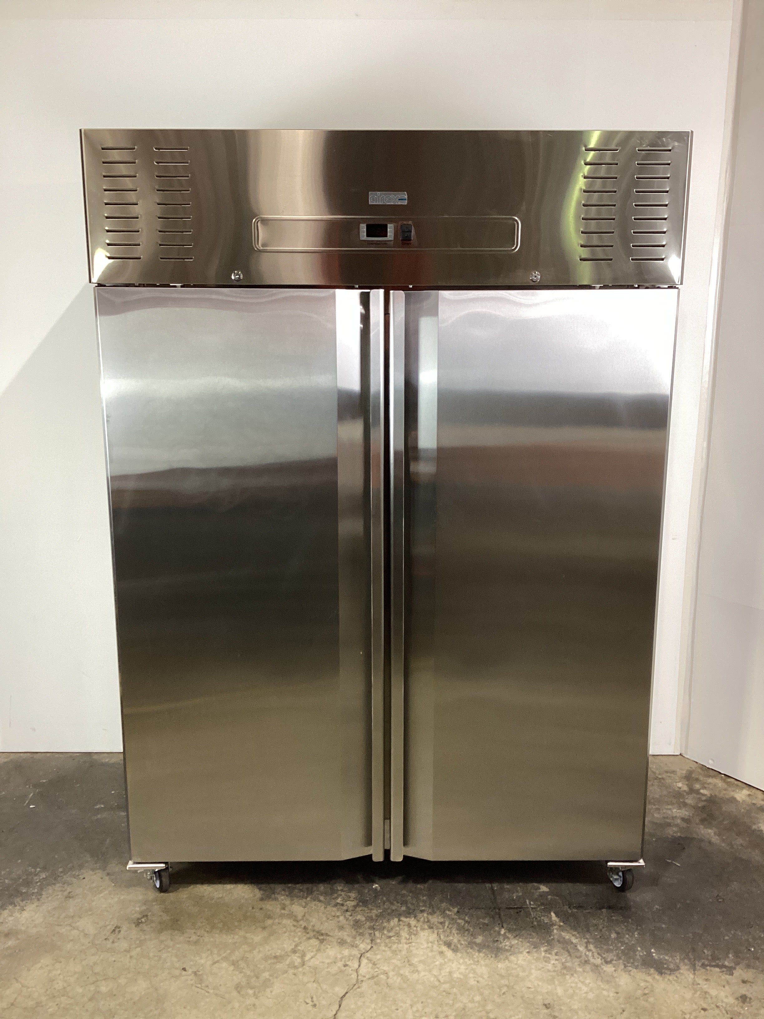 Airex AXF-URGN-2 C1 Upright Freezer