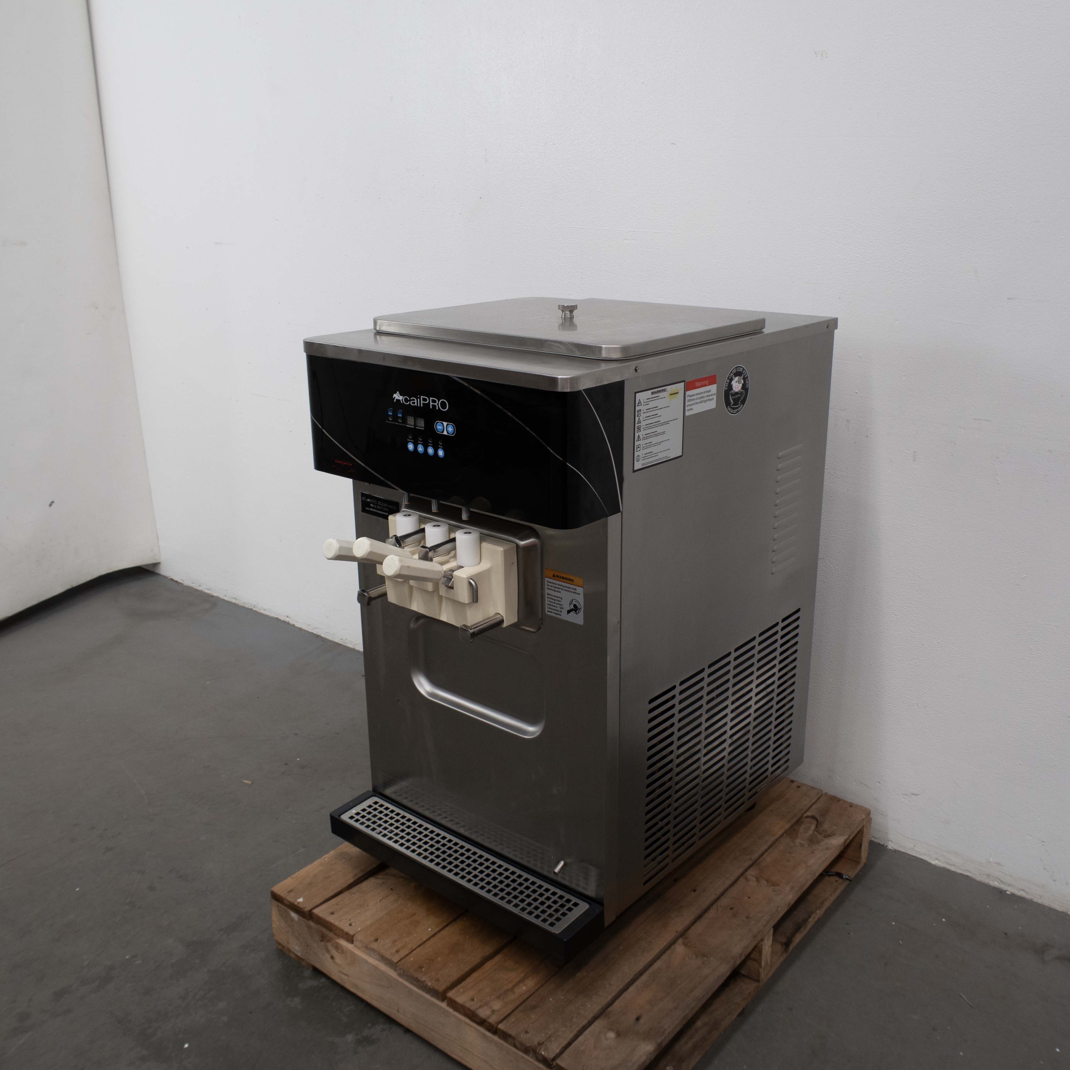 ACAiPRO B22 Acai Machine