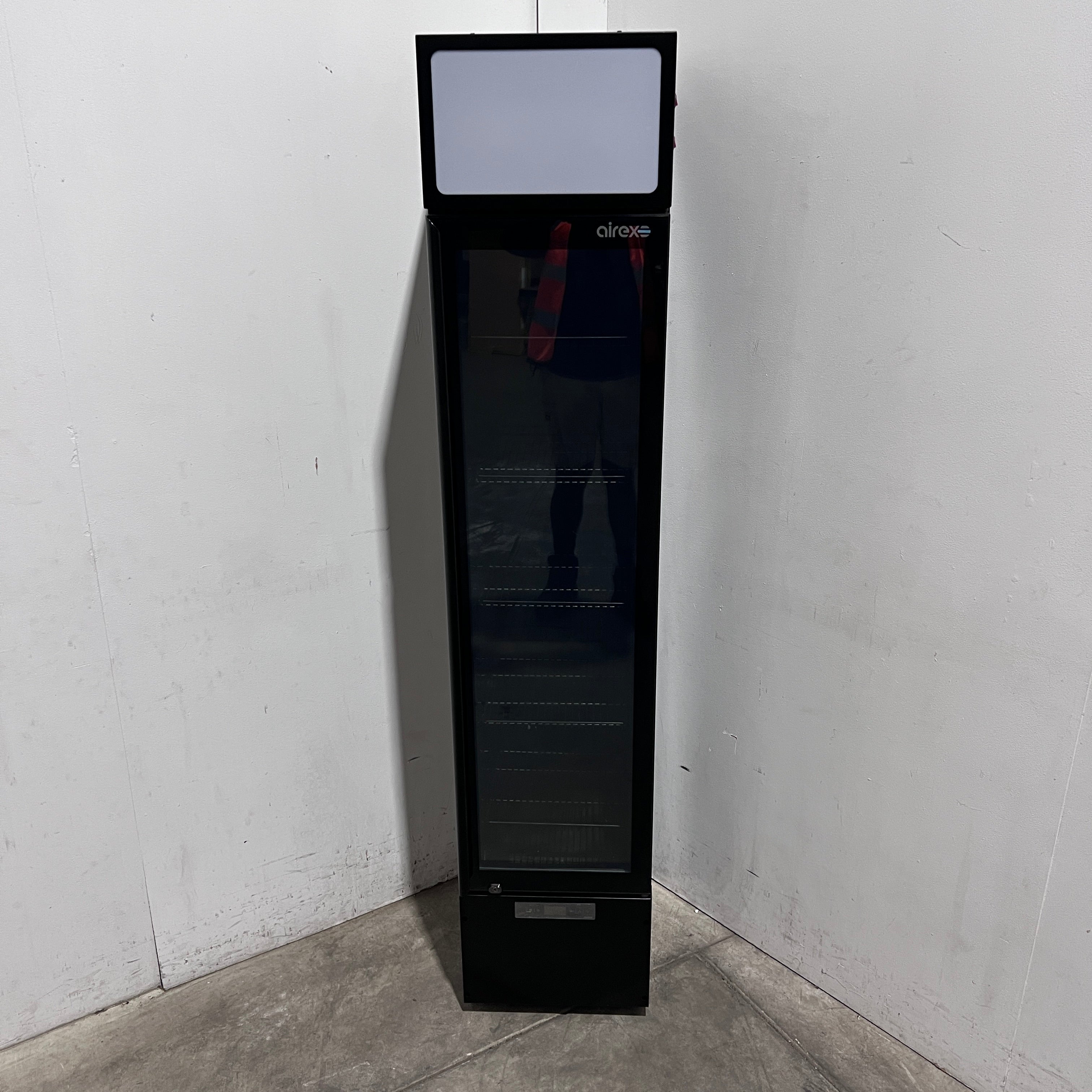 Airex AXR-MEUR-SL-B1 Upright Slimline Fridge